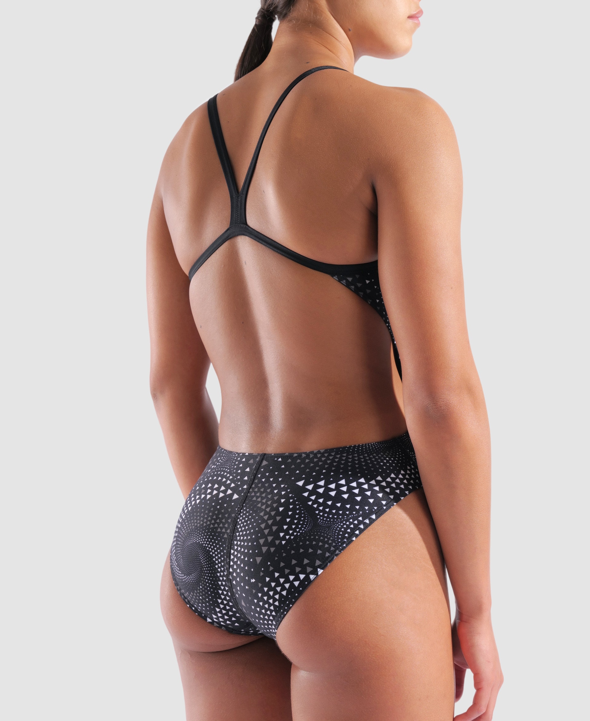 010154-500-women-s-arena-fireflow-swimsuit-challenge-back-005.e061d2a0